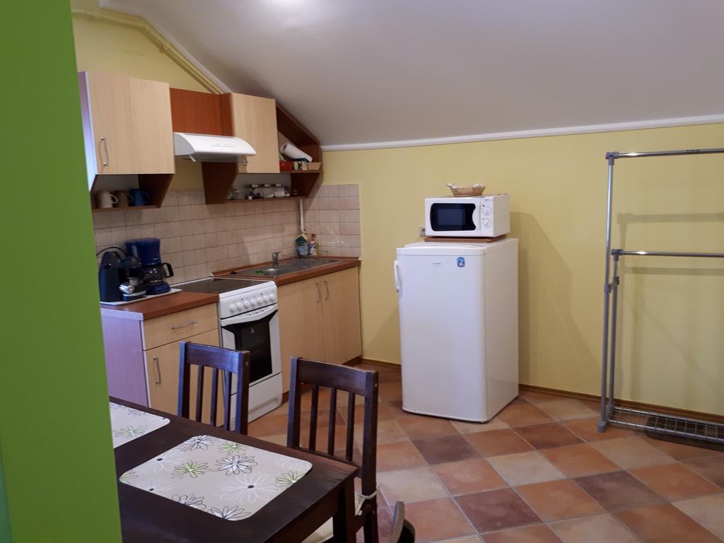 Rozmaring Apartmanok Gyula Luaran gambar